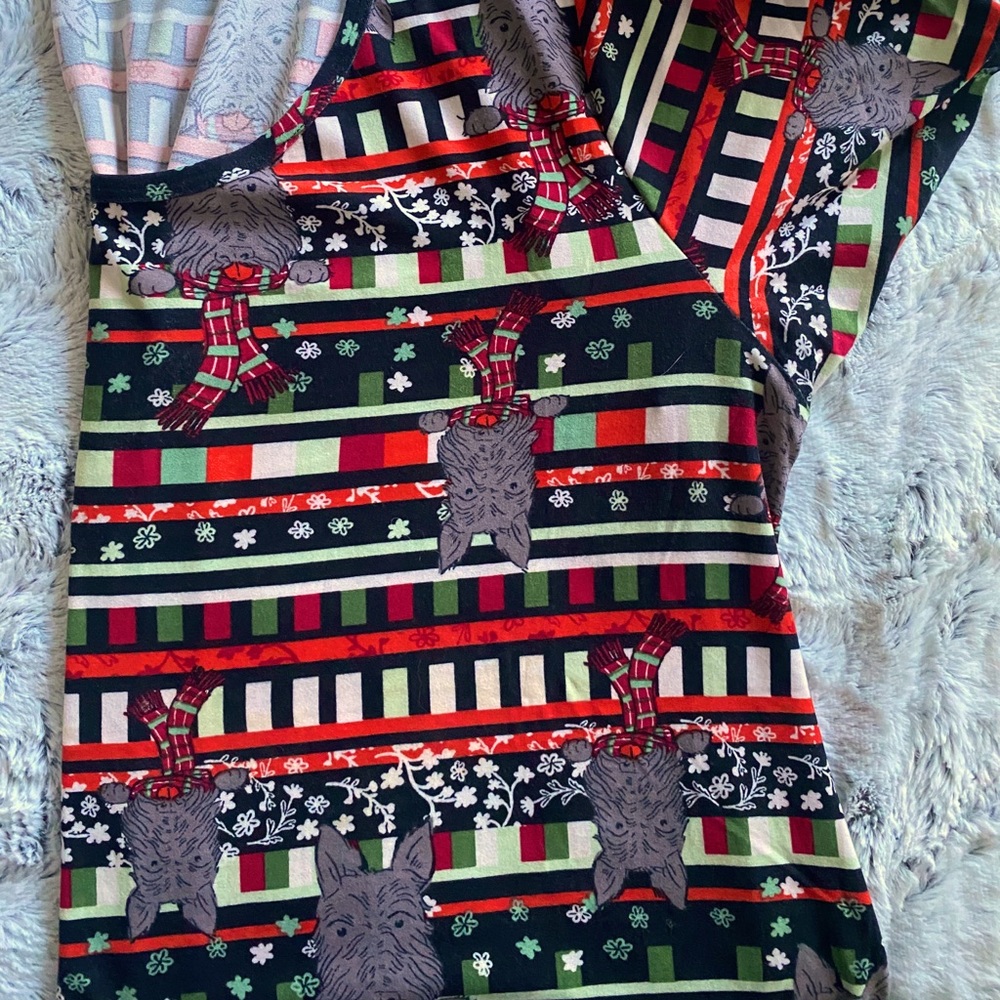 LulaRoe XL Classic holiday dog print tee